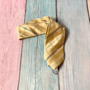 Gold Donald trump tie